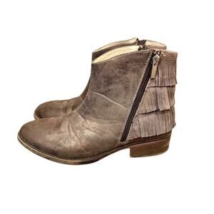 Kenneth Cole Downtown Girl Bronze Ankle Boots Sz 5 Fringe Leather Western Boho